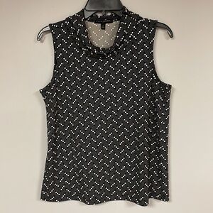Banana Republic Sleeveless top, Black & White dot pattern, Stretchy, cool, S